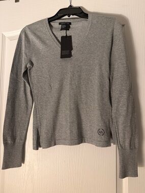 A|X Armani Exchange Heather Gray V-Neck Knit Sweater.